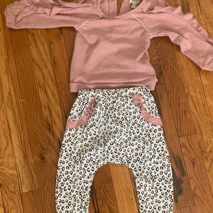 Girls sweater and bottom set !